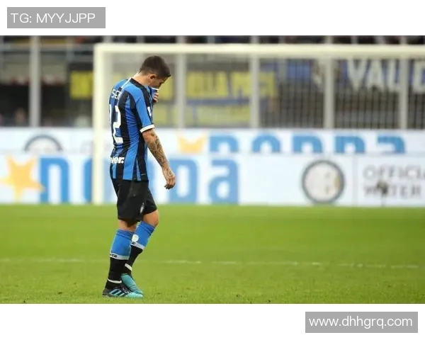 足球明星赴香港遭遇网络暴力引发热议粉丝与媒体反应不一